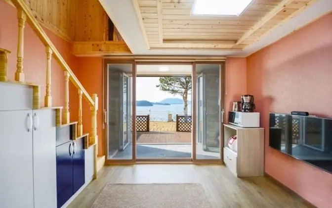 Oda (Swan 101 (couple) (Duplex))