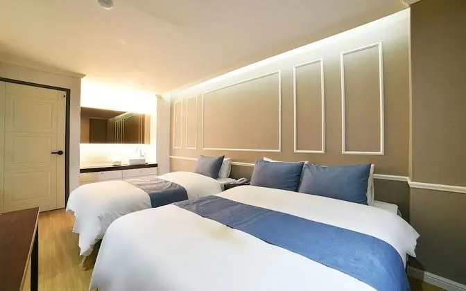 Oda (VIP (Netflix available double bed sin)