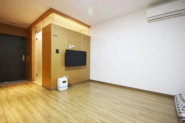 Oda (Korean Style room (Netflix viewing av)
