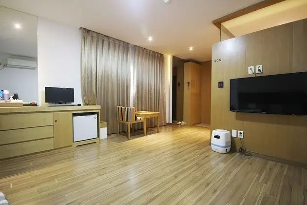 Oda (Korean Style room (Netflix viewing av)
