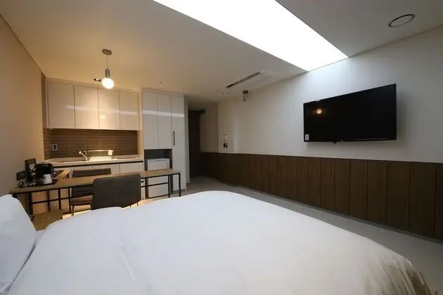Premium Tek Büyük Yataklı Oda