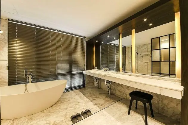 Royal Suite Twin