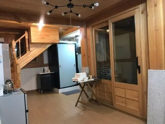 Stüdyo (Yeoyeoje 1F)
