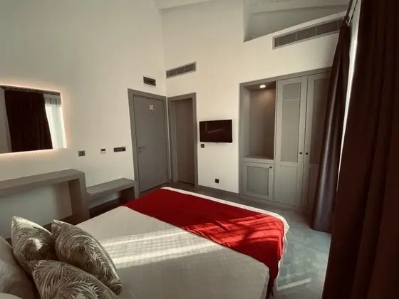 Deluxe Oda, Fransız Balkonlu