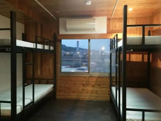 Ortak Ranzalı Oda, Karma Ranzalı Oda