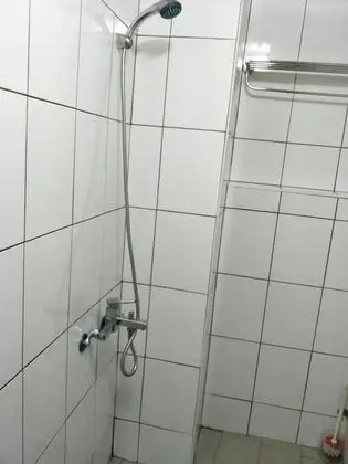 Ortak Ranzalı Oda, Karma Ranzalı Oda