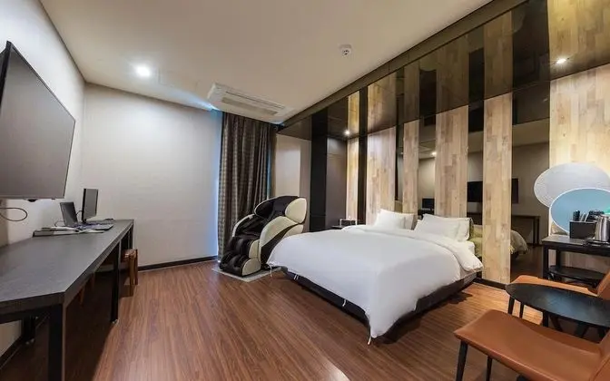 Oda (Semi-suite room)