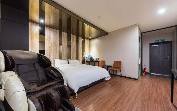 Oda (Semi-suite room)