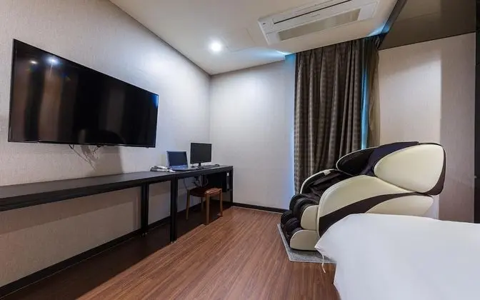 Oda (Semi-suite room)