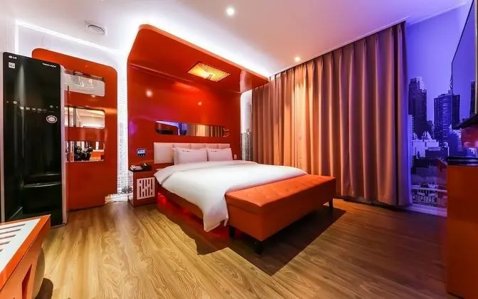 Oda (Double twin room (available on Netfli)