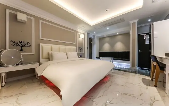 Oda (VIP (Styler Whirlpool available Netfl)