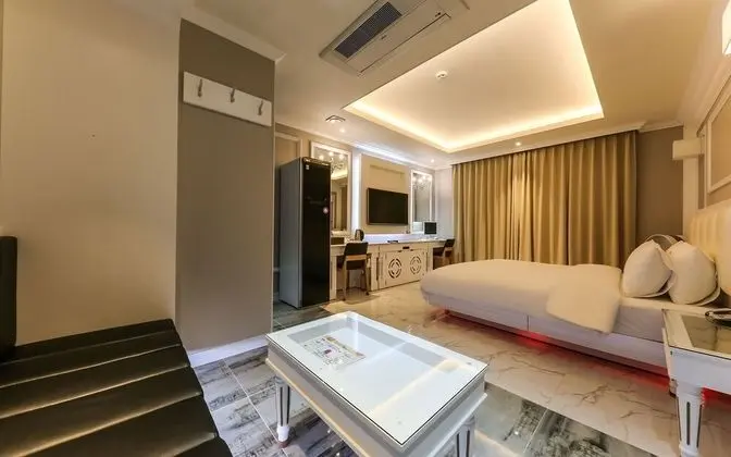 Oda (VIP (Styler Whirlpool available Netfl)