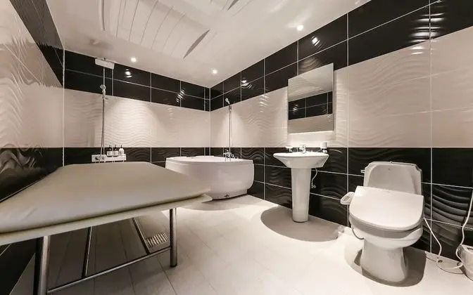 Oda (VIP (Styler Whirlpool available Netfl)