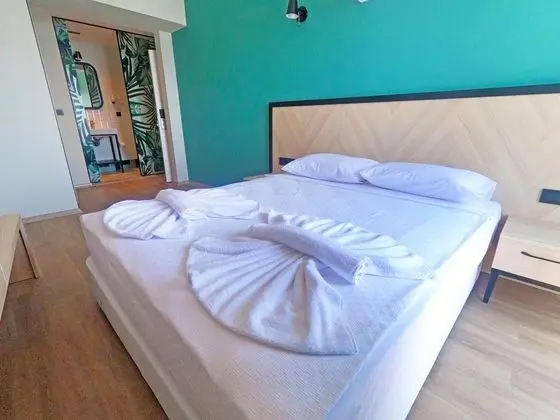 Ekonomik Çift Kişilik Oda - Penceresiz, Deniz veya Kara Manzaralı, Balkonlu