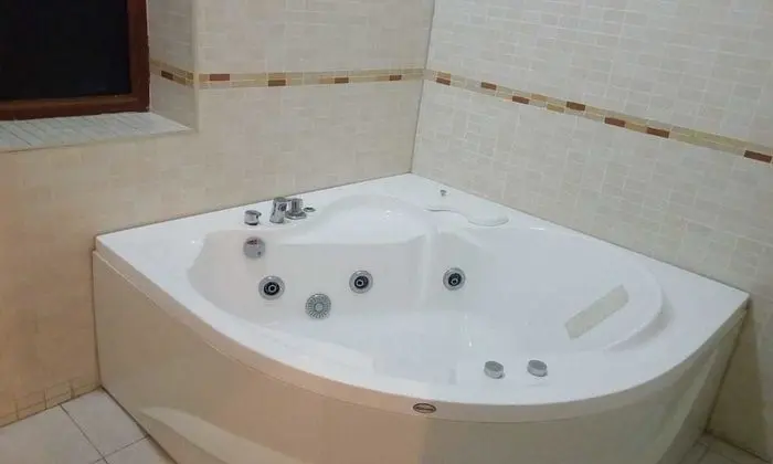 Basic Tek Büyük Yataklı Oda