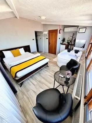 Studio, Şehir Manzaralı, Jakuzili