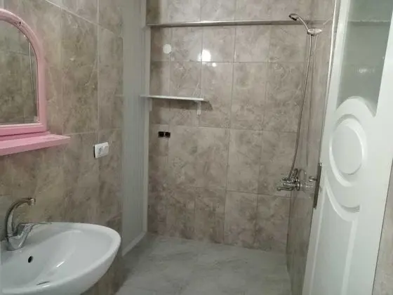 Basic Dört Kişilik Oda, 1 Yatak Odası, Sigara İçilebilir, Dağ Manzaralı