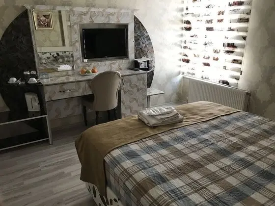 Standard Tek Büyük Yataklı Oda