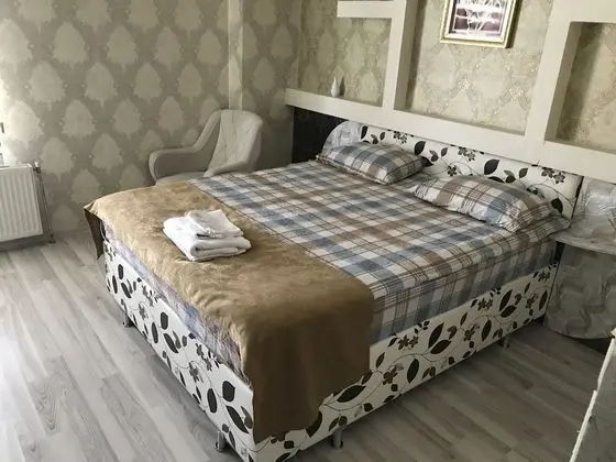 Standard Tek Büyük Yataklı Oda