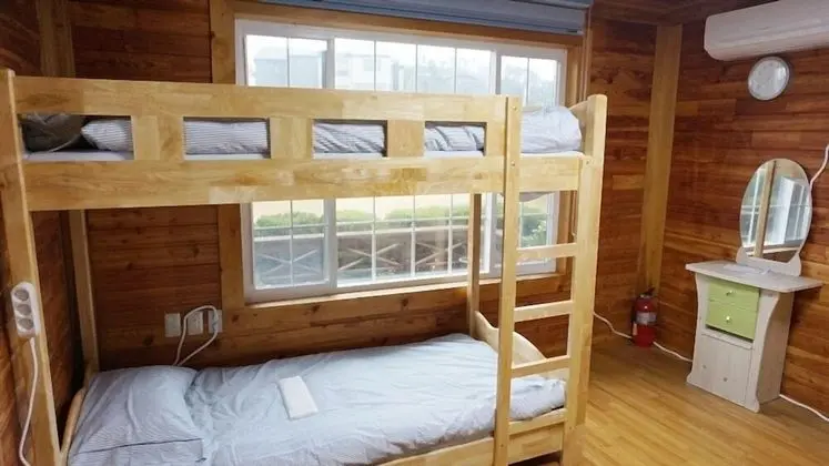Ortak Ranzalı Oda, Sadece erkekler için (6 person)