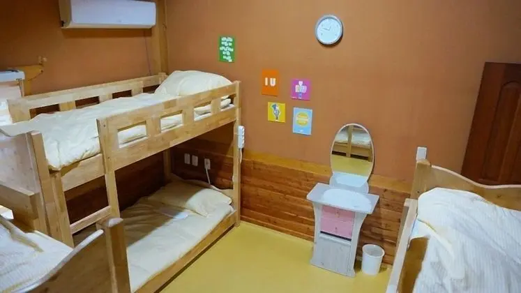 Ortak Ranzalı Oda, Sadece erkekler için (6 person)
