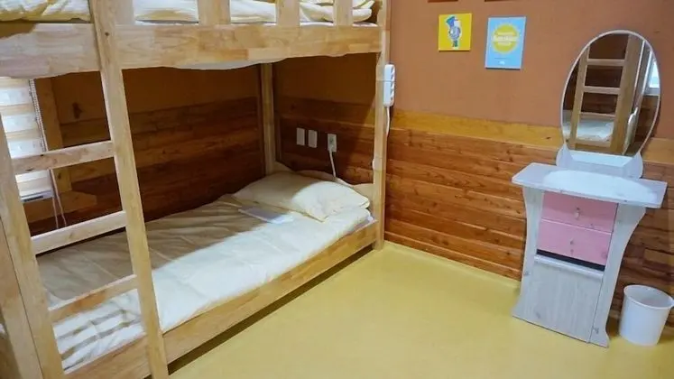 Ortak Ranzalı Oda, Sadece kadınlar için (6 person)