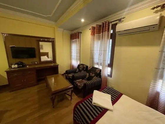 Deluxe Tek Büyük Yataklı Oda