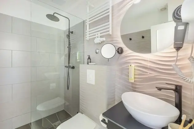 Comfort Büyük Yataklı Tek Kişilik Oda