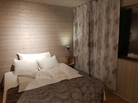 Design Tek Büyük Yataklı Oda, 1 Büyük (Queen) Boy Yatak