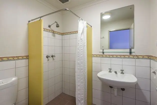 Ortak Ranzalı Oda, Sadece erkekler için, Ortak Banyo (Bed in 4-Bed)