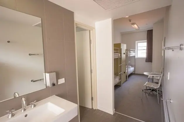 Standard Ortak Ranzalı Oda, Sadece kadınlar için, Banyolu/Duşlu (Bed in 4-Bed)