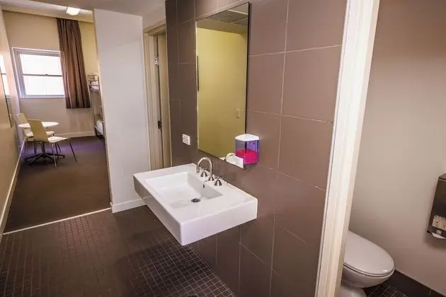 Standard Ortak Ranzalı Oda, Sadece kadınlar için, Banyolu/Duşlu (Bed in 4-Bed)
