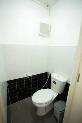 8-Bed Mixed Dormitory