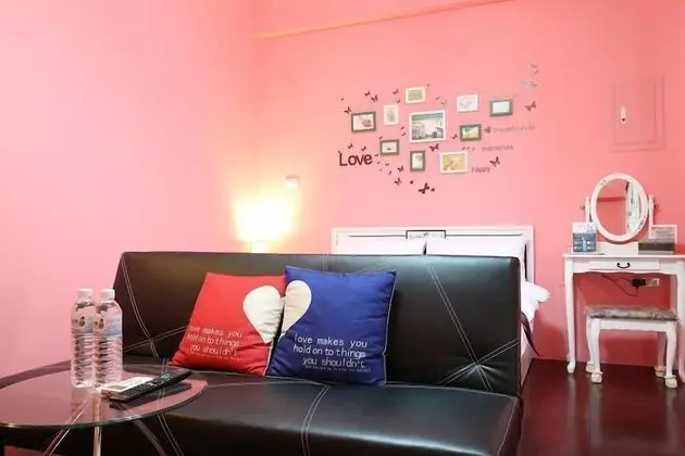 Comfort Tek Büyük Yataklı Oda (Pink Party-201)