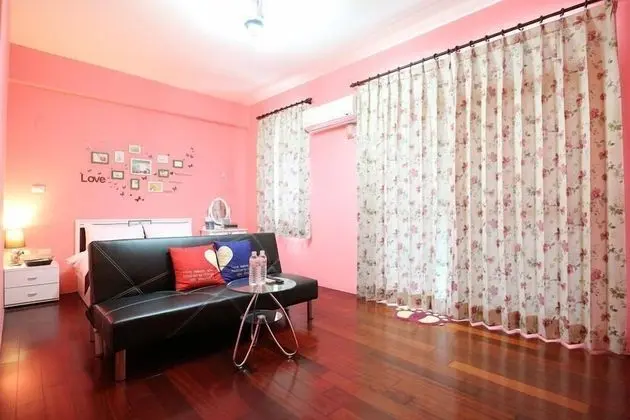 Comfort Tek Büyük Yataklı Oda (Pink Party-201)