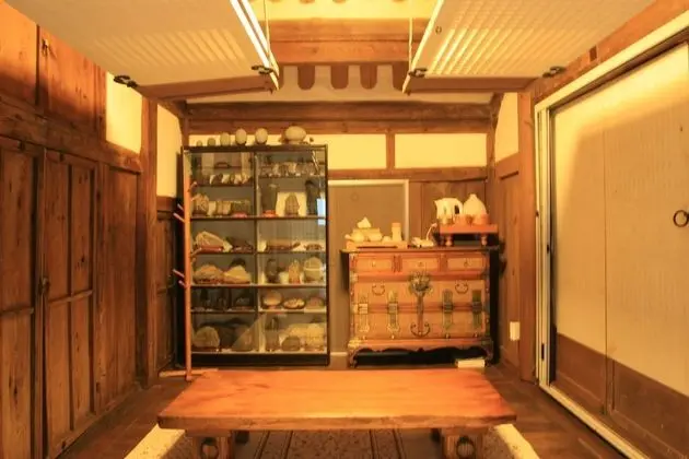 Traditional Ev (Sarangchae)