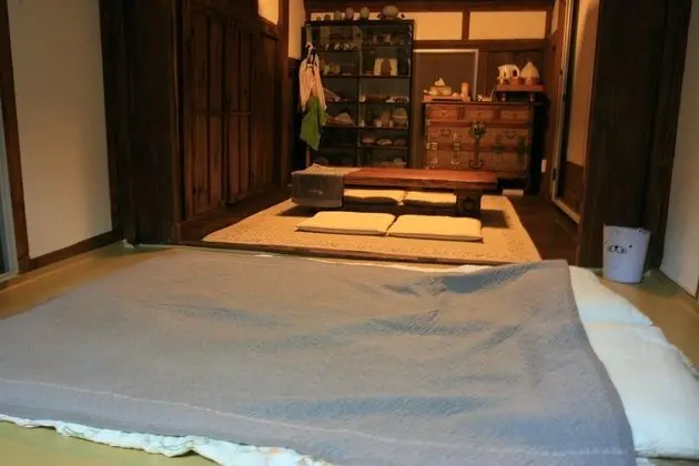 Traditional Ev (Sarangchae)