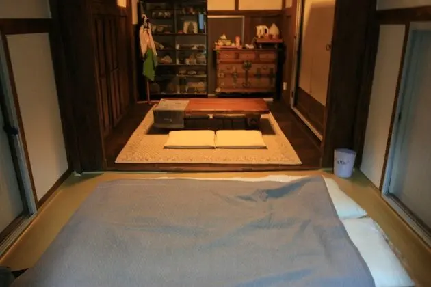 Traditional Ev (Sarangchae)