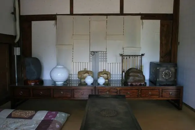 Traditional Ev (Sarangchae)
