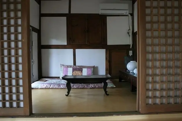 Traditional Ev (Sarangchae)