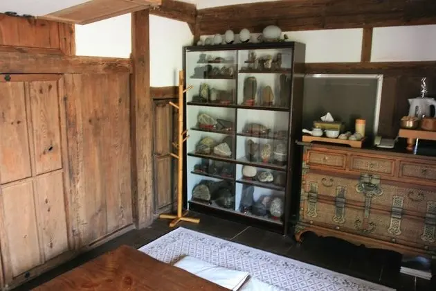 Traditional Ev (Sarangchae)
