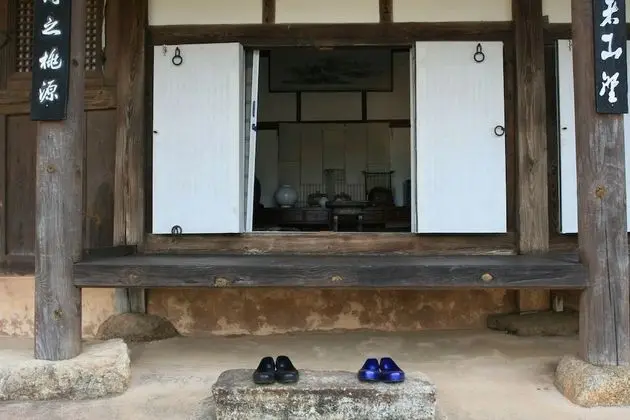 Traditional Ev (Sarangchae)