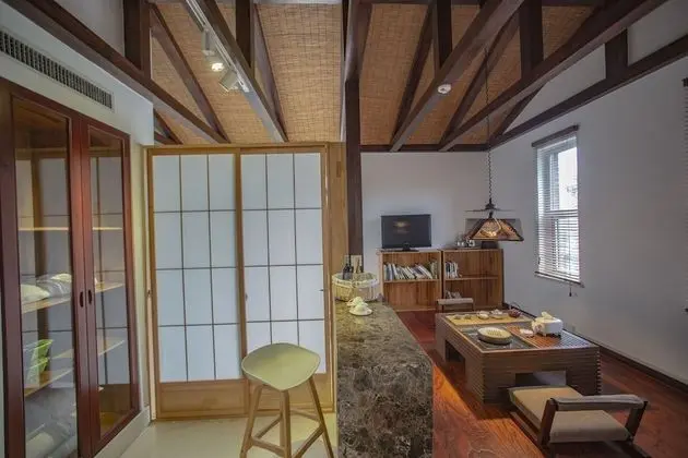 Exclusive Tek Büyük Yataklı Oda