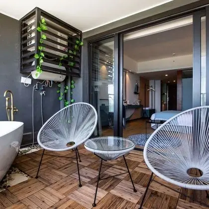 Deluxe Tek Büyük Yataklı Oda, Küvet, Deniz Manzaralı