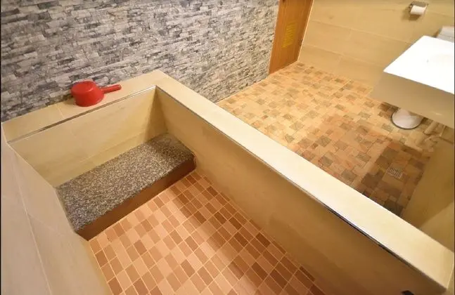 Design Dört Kişilik Oda, 1 Yatak Odası, Banyolu/Duşlu, Zemin Kat