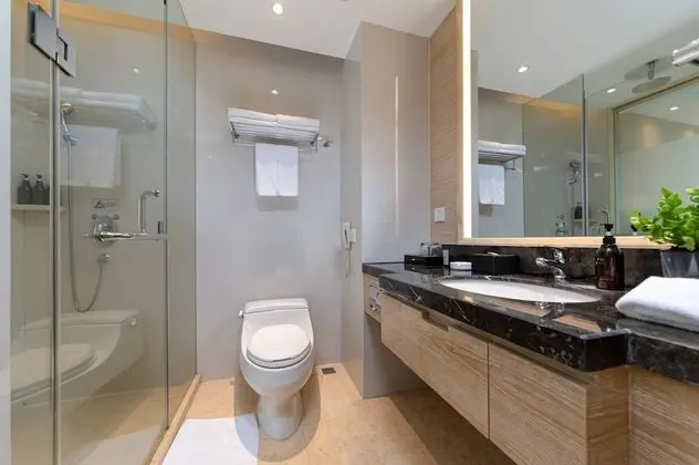 Business Tek Büyük Yataklı Oda