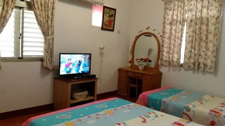 Üç Kişilik Oda