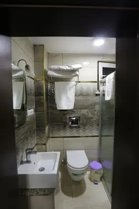 Triple, Şehir Manzaralı