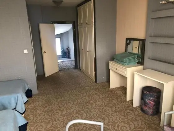 Aile Odası, Şehir Manzaralı