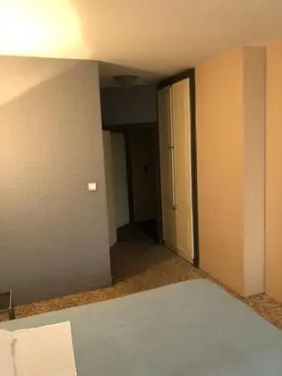 Çift Kişilik, Şehir Manzaralı